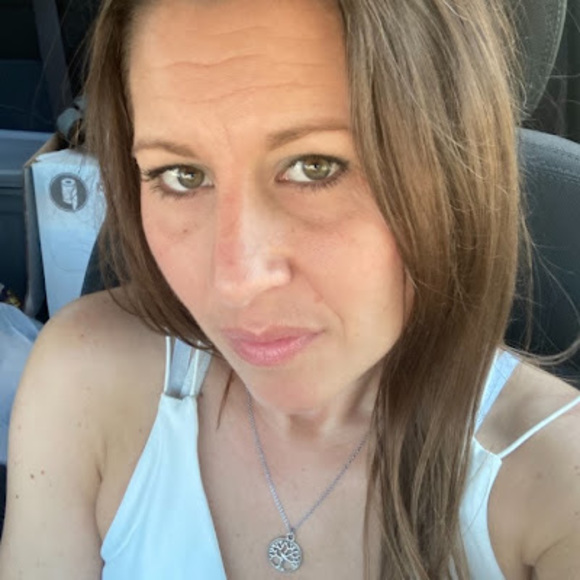 Meet the Posher Other - Meet your Posher, Tara